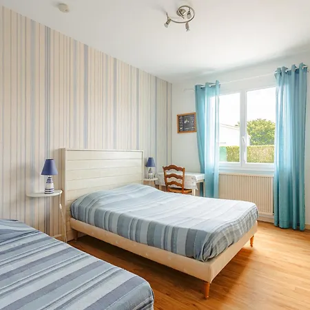 Le Grillon 3* La Brée-les-Bains