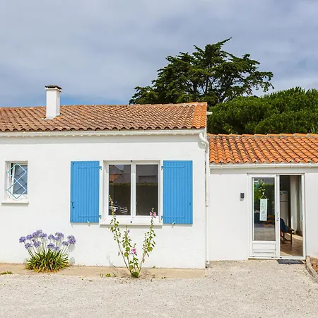 Le Grillon 3* La Brée-les-Bains