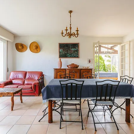 Le Grillon Bed & Breakfast